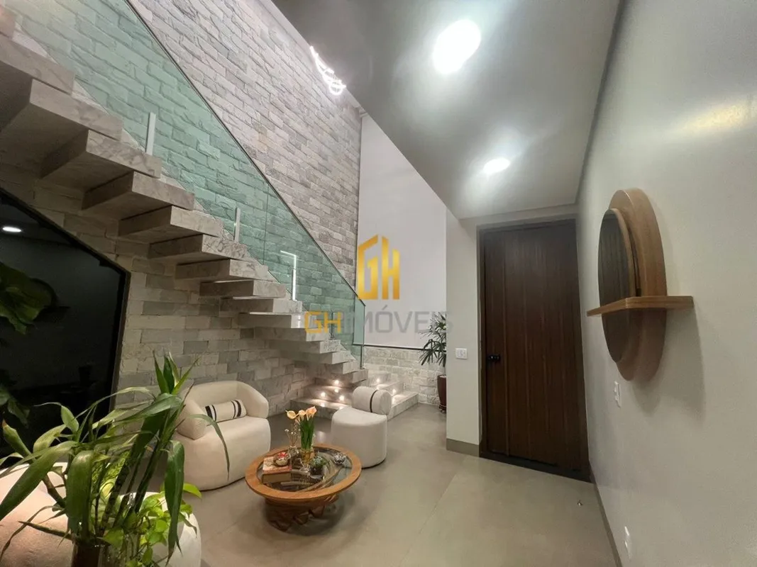 Uma casa pensada nos mínimos detalhes, unindo requinte, tecnologia, conforto e l...
