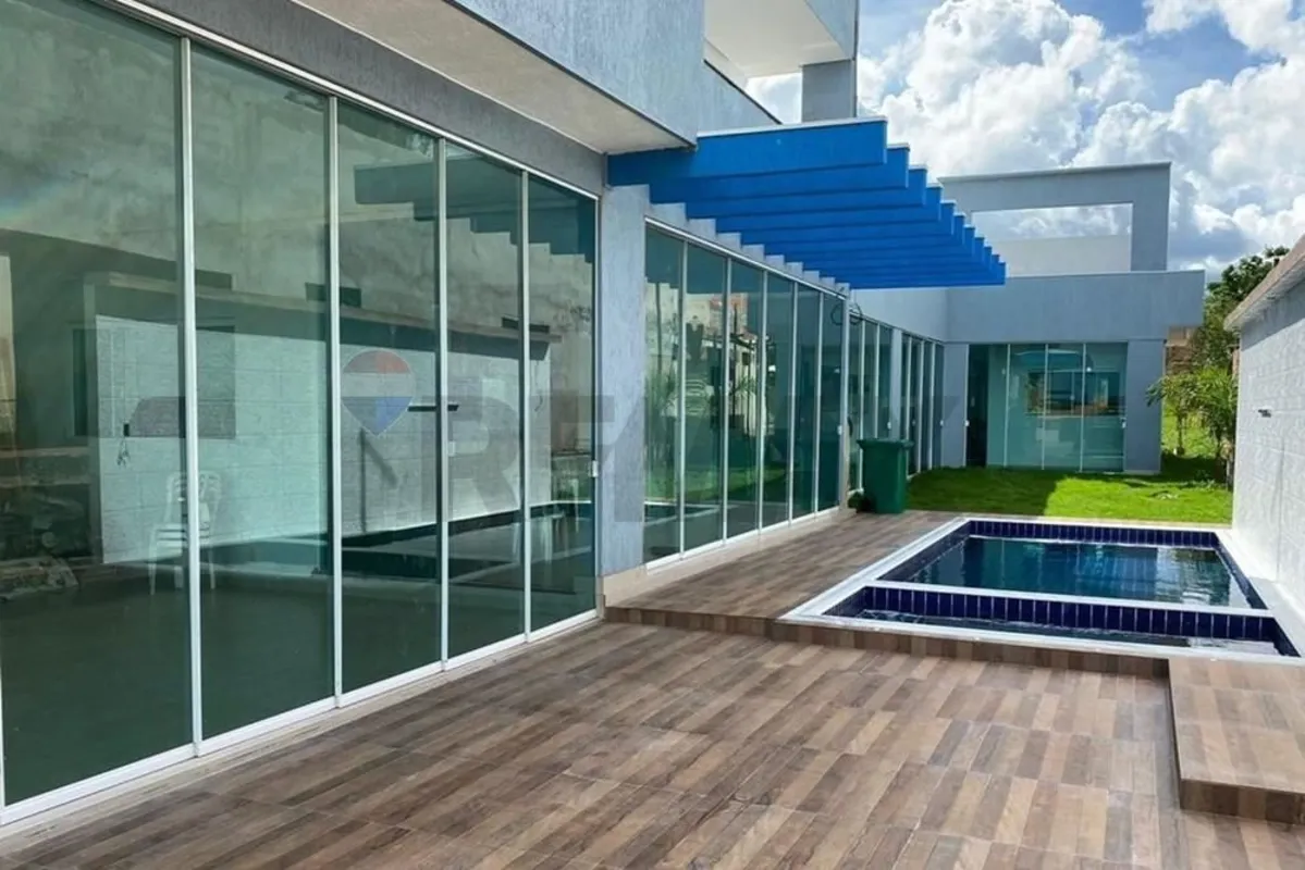 Casa moderna no Condomínio Riviera do Lago Lago Corumbá IVSe você procura confor...