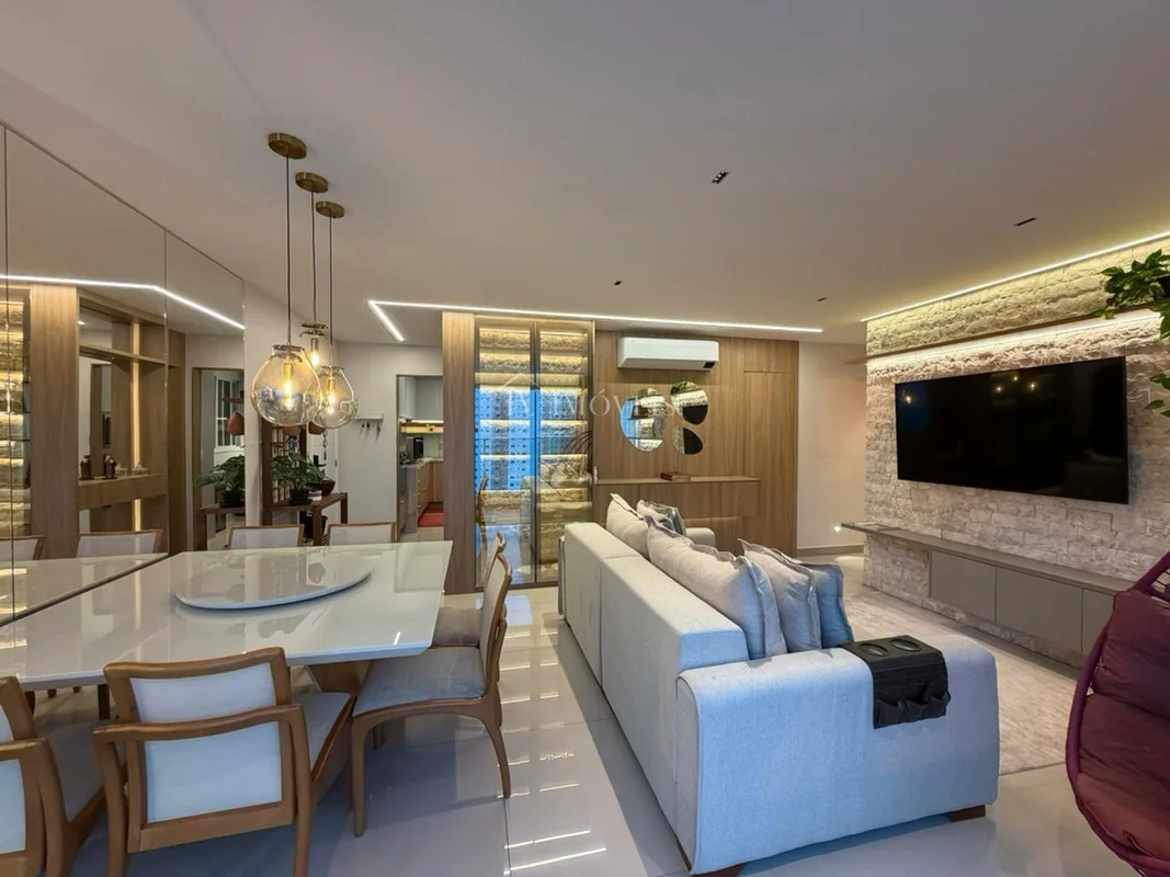 Lilian Vieira Vende:Península Resorts | Andar Alto | Vista Livre | Reformado | T...