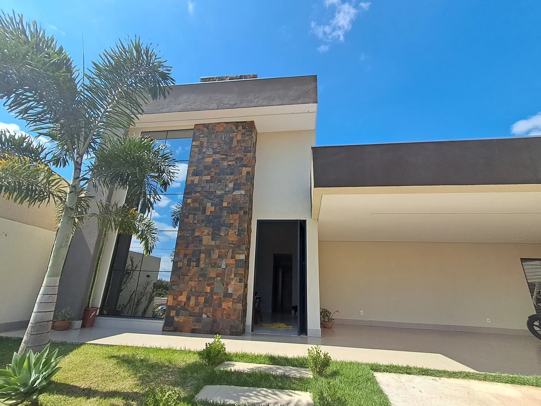 VendoCasa nova com 3 suítes, sala para 2 ambientes, cozinha com armários planeja...