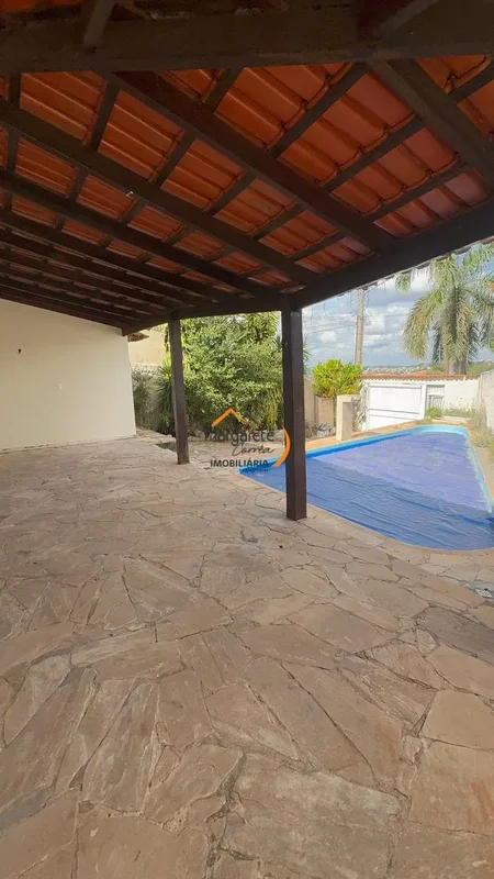 Imobiliária Margarete Corrêa vende casa no Condomínio Jardim Europa 1 *NÃO ACEIT...