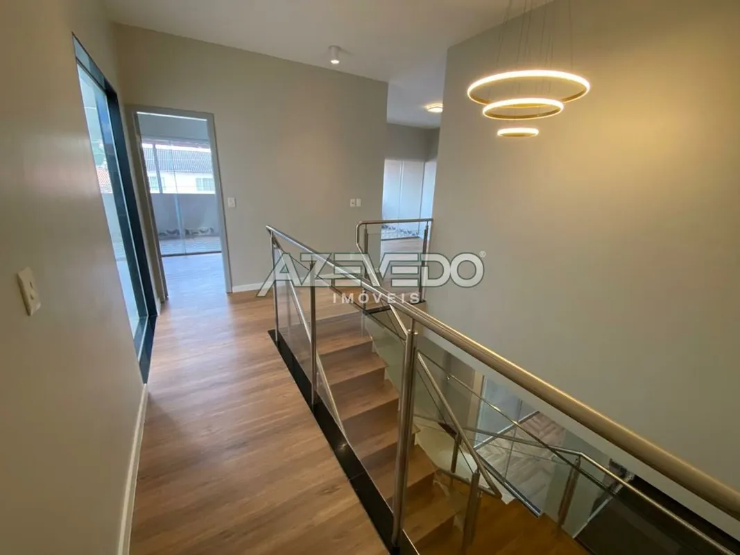 O imóvel conta com:03 suítes amplas, sendo 01 suíte masterAmbientes modernos, es...