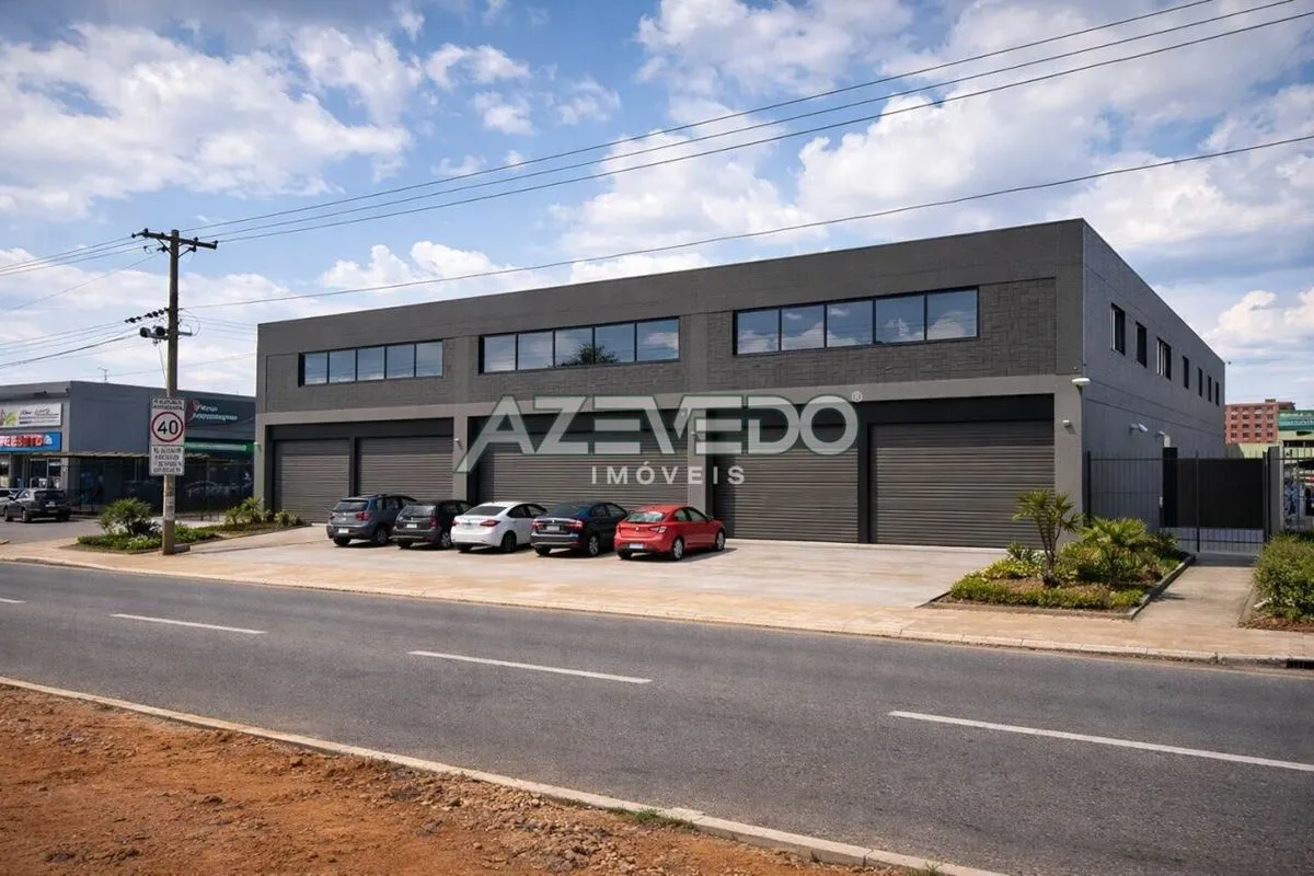 -Área construída: 715 m²-Previsão de finalização da obra: AbrilGalpão novo, com ...