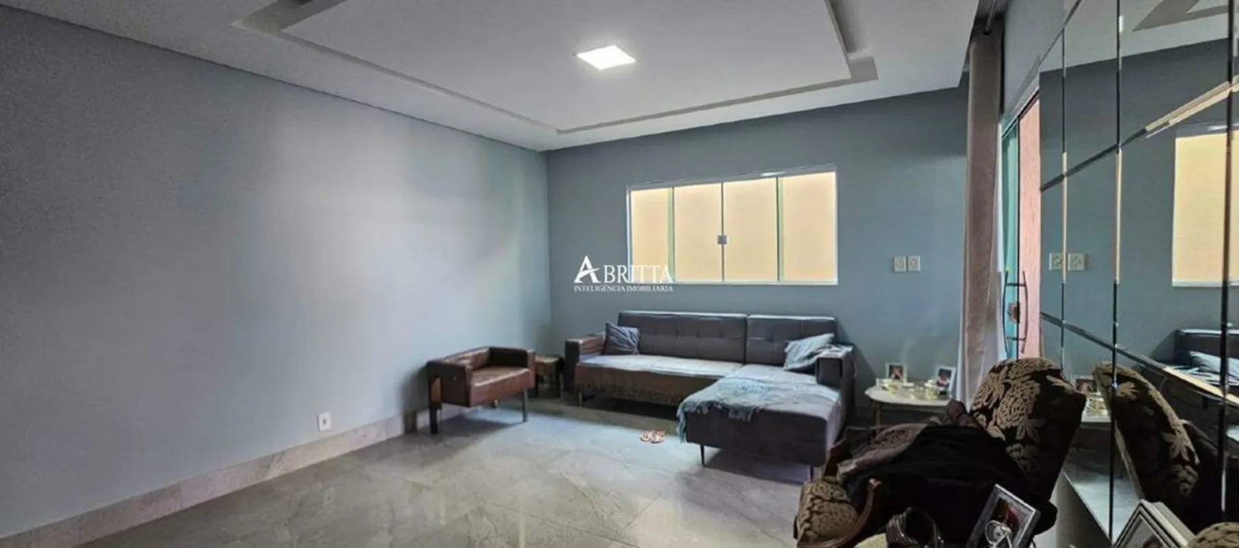 Casa Duplex com Hidromassagem - SMPW - Quadra 5 - 3 SuítesApresentamos uma casa ...