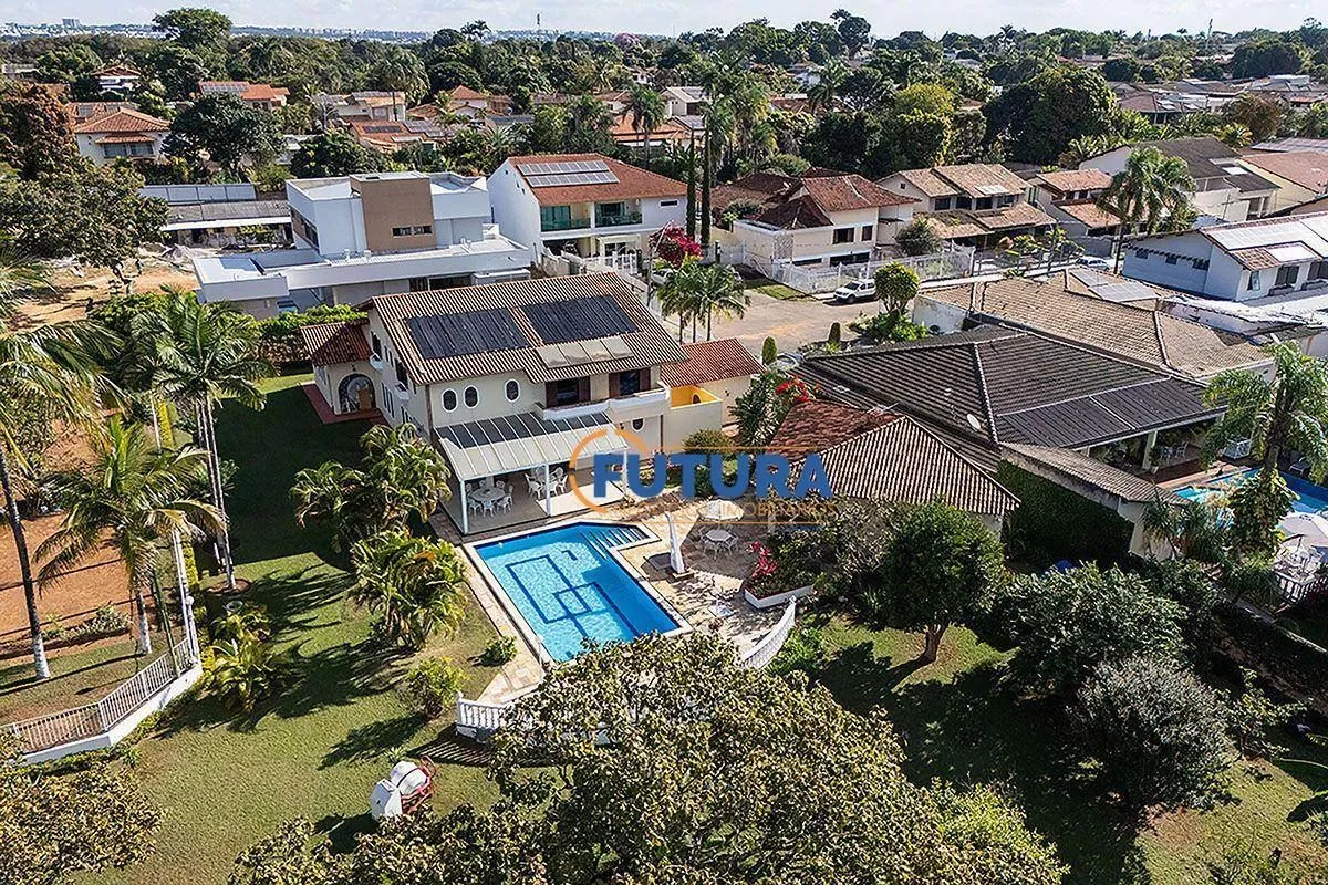A FUTURA NEGÓCIOS IMOBILIÁRIOS disponibiliza para VENDA:Excelente Casa de 600m² ...