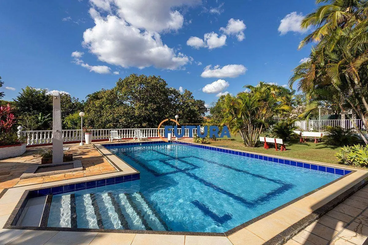 A FUTURA NEGÓCIOS IMOBILIÁRIOS disponibiliza para VENDA:Excelente Casa de 600m² ...