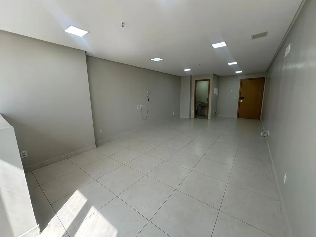 Sala para locação no Ed New Times Square - Setor Bueno - 39m²- 1 banheiro- Pront...