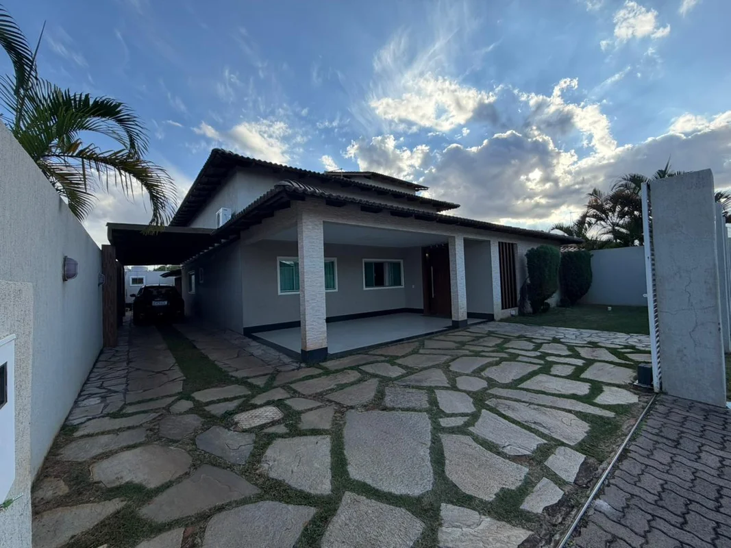 Casa ponte alta norte Condomínio fechado rua JK, rua da Brasnica Casa composta p...