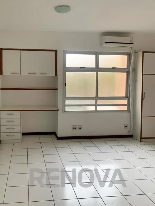 Kitnet excelente: prática e bem resolvida no Ed. Garden Park, SQN 911, Asa Norte...