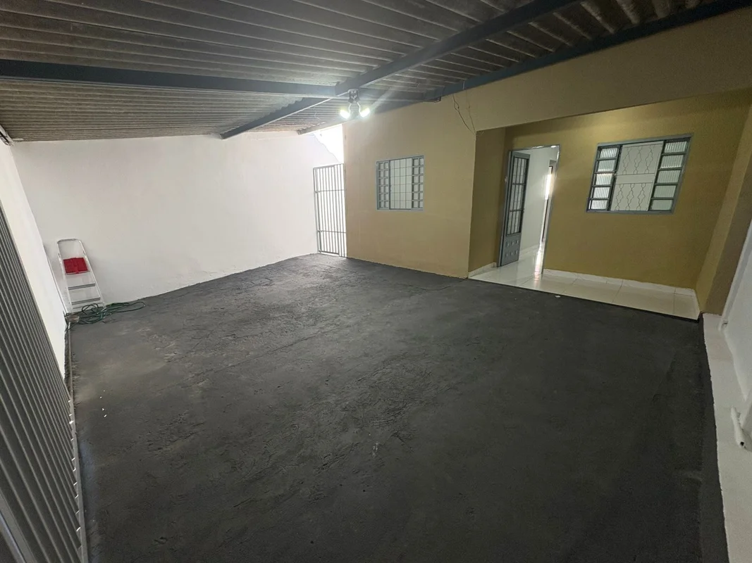 Descubra um confortável apartamento de 2 dormitórios no setor de Chacaras Anhang...