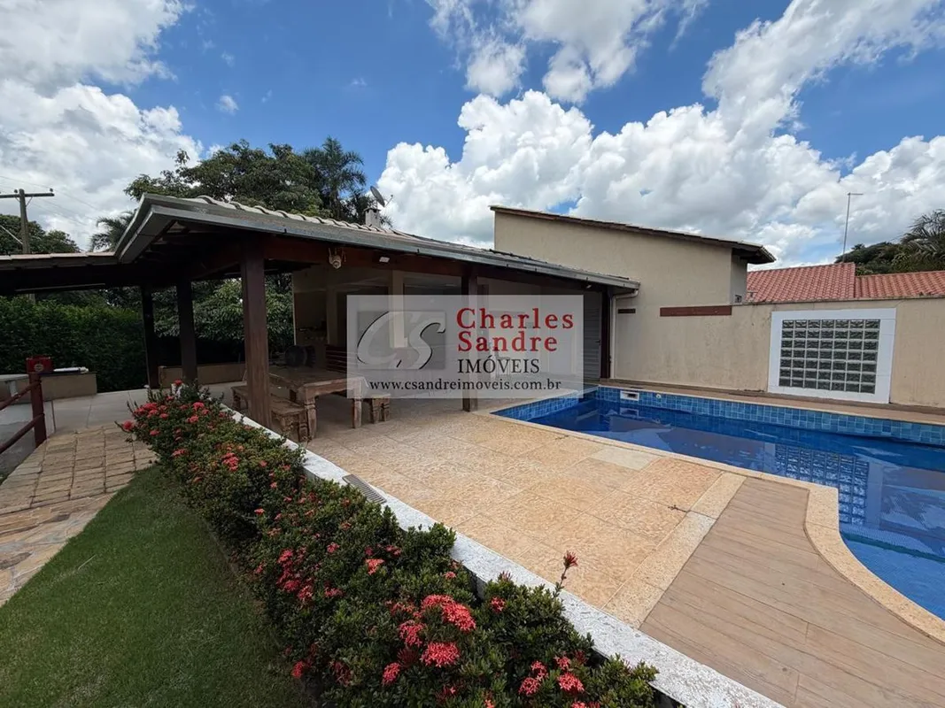 Condomínio de Chácara Country Ville Com 1.685 m² de lote Área construída 126 m² ...