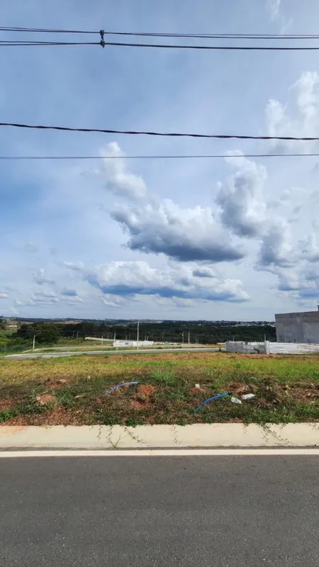 Lote de 250m² disponível no Condomínio Vinhas Flamboyant, em Senador Canedo, loc...