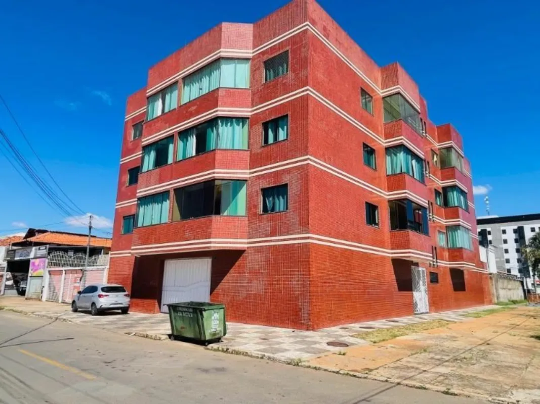 PRÉDIO QNA 12 Ideal para investidor Sendo 12 apartamentos com 100 m220 vagas de ...