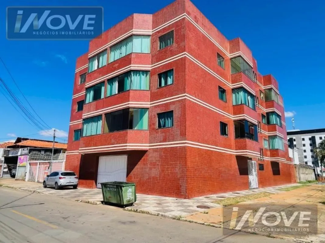 PRÉDIO QNA 12 Ideal para investidor Sendo 12 apartamentos com 100 m220 vagas de ...