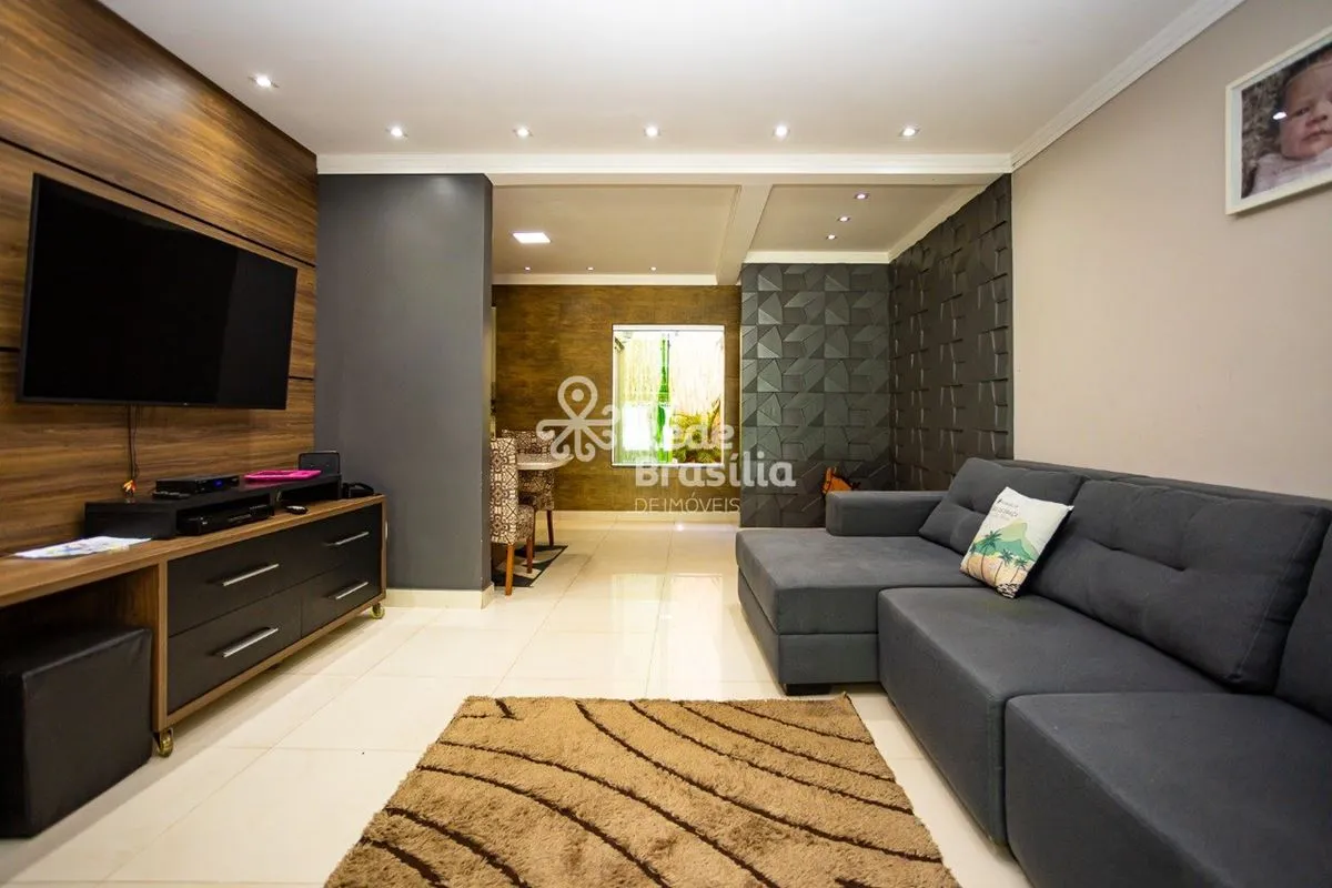 QN 7 | Casa 2 Quartos sendo 1 Suíte - Aceita Financiamento e FGTS - com 2 Vagas ...