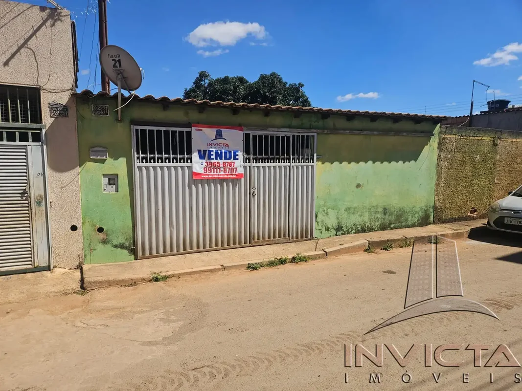 QR 04 CONJUNTO 4 – SETOR OESTE-VILA ESTRUTURAL – DF. Casa com 2 quartos(sendo um...