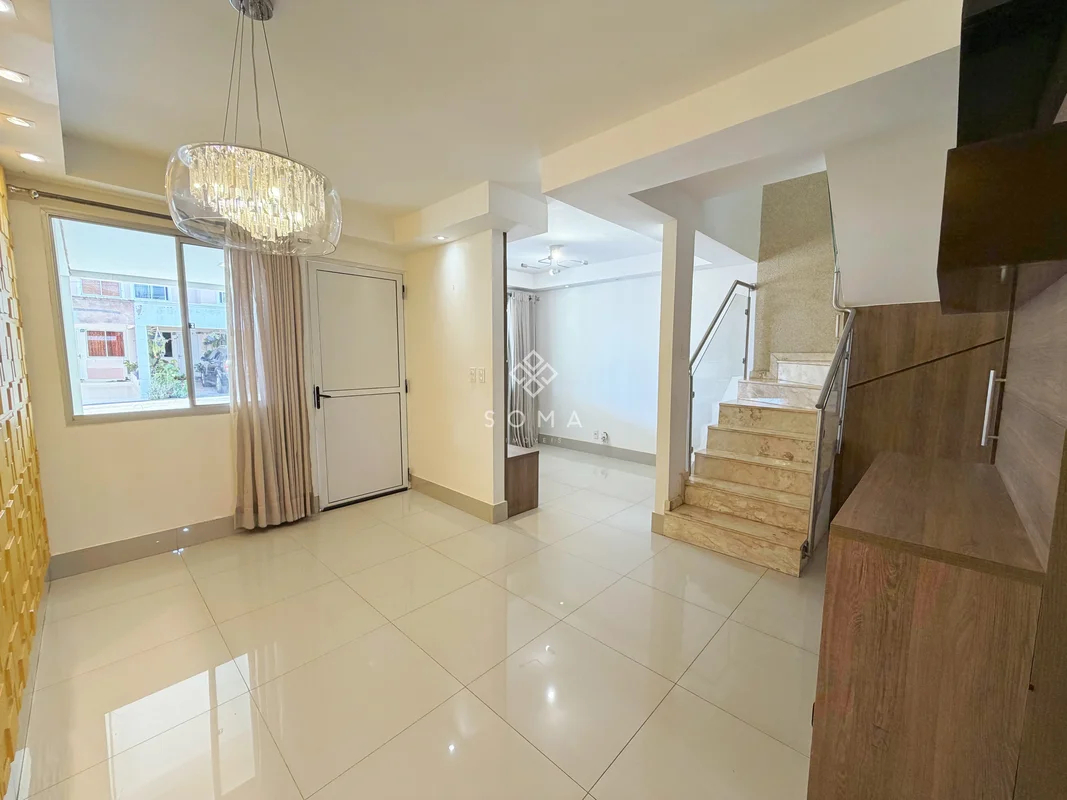 ESPECIFICAÇÕES DA CASA:- Projeto de iluminação- Sala ampla para dois ambientes c...