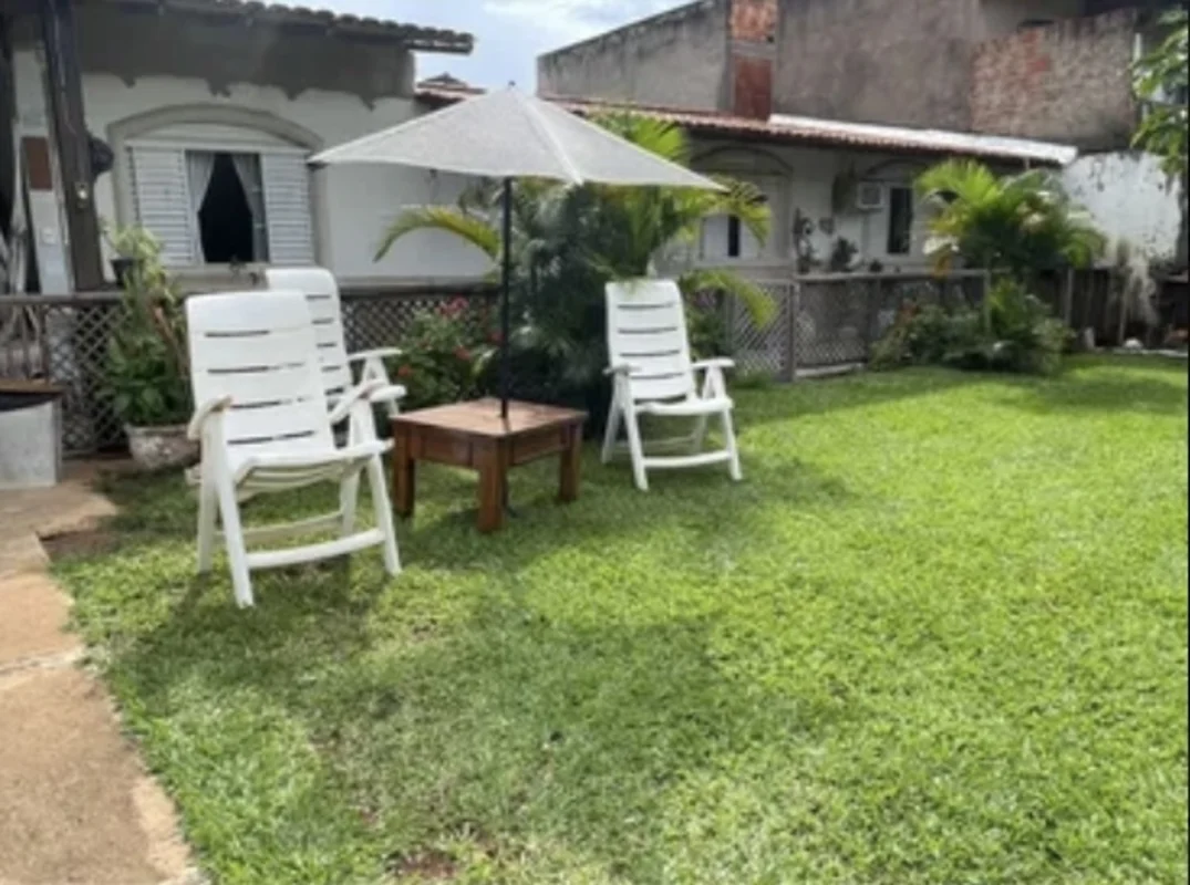 Imagine morar em uma casa charmosa no Condomínio Região dos Lagos, na Rodovia DF...