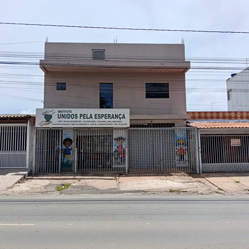 Vanuza Vasconcelos aluga ótimo apartamento de 1 quartoBem ventilado, janelas em ...