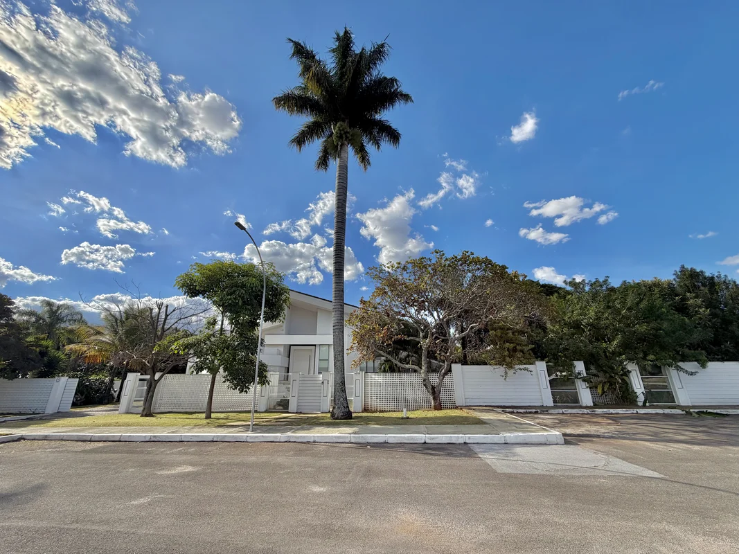 CASA ESPETACULAR NO PARK WAY | CONFORTO, ESPAÇO E QUALIDADE DE VIDAEssa casa é p...