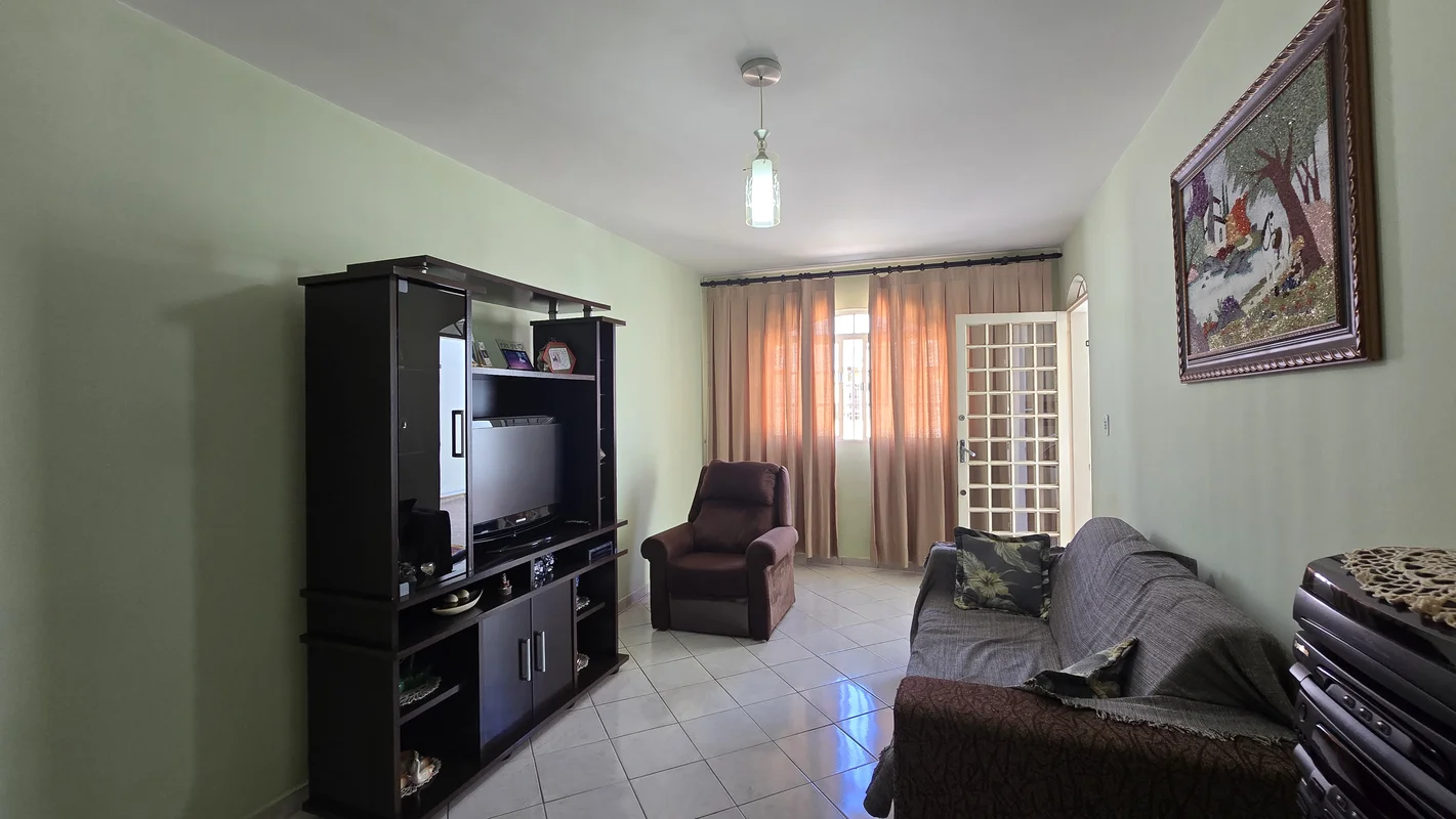 Seu novo lar pode estar aqui na QNJ 03 – TAGUATINGA NORTE, casa espaçosa, aconch...