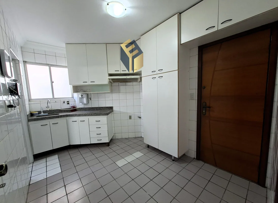 Descubra seu novo lar no SETOR NOVA SUICA, Goiânia. Este apartamento padrão de 3...