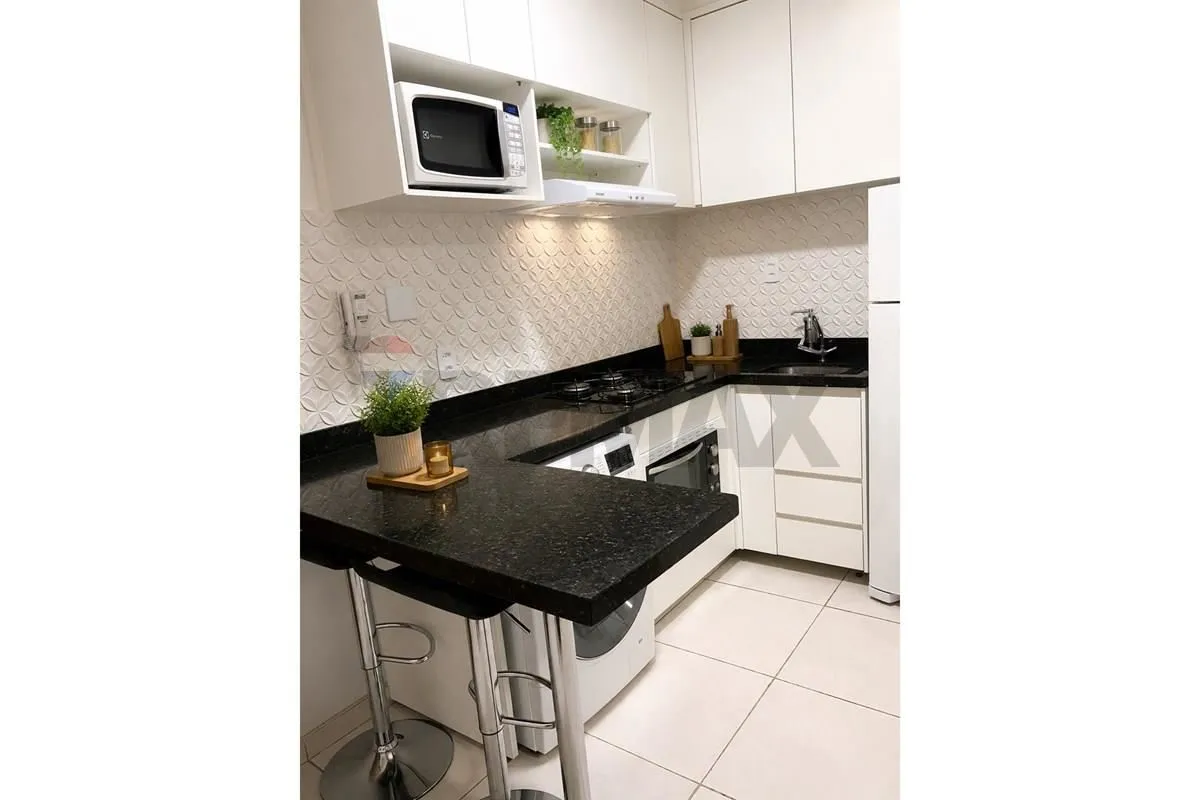Apartamento totalmente mobiliado e reformado no condomínio Portal Master, em exc...