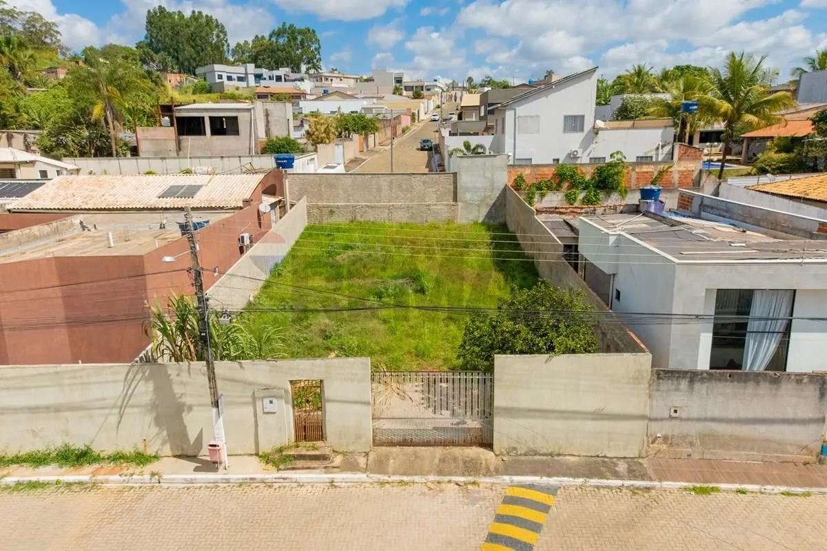 TERRENO À VENDA EM ARNIQUEIRAS | CONDOMÍNIO RESIDENCIAL MONET CH.16A | 420m² Exc...