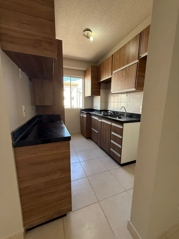 Excelente apartamento reformado, localizado no Total Ville, em Santa Maria. O im...