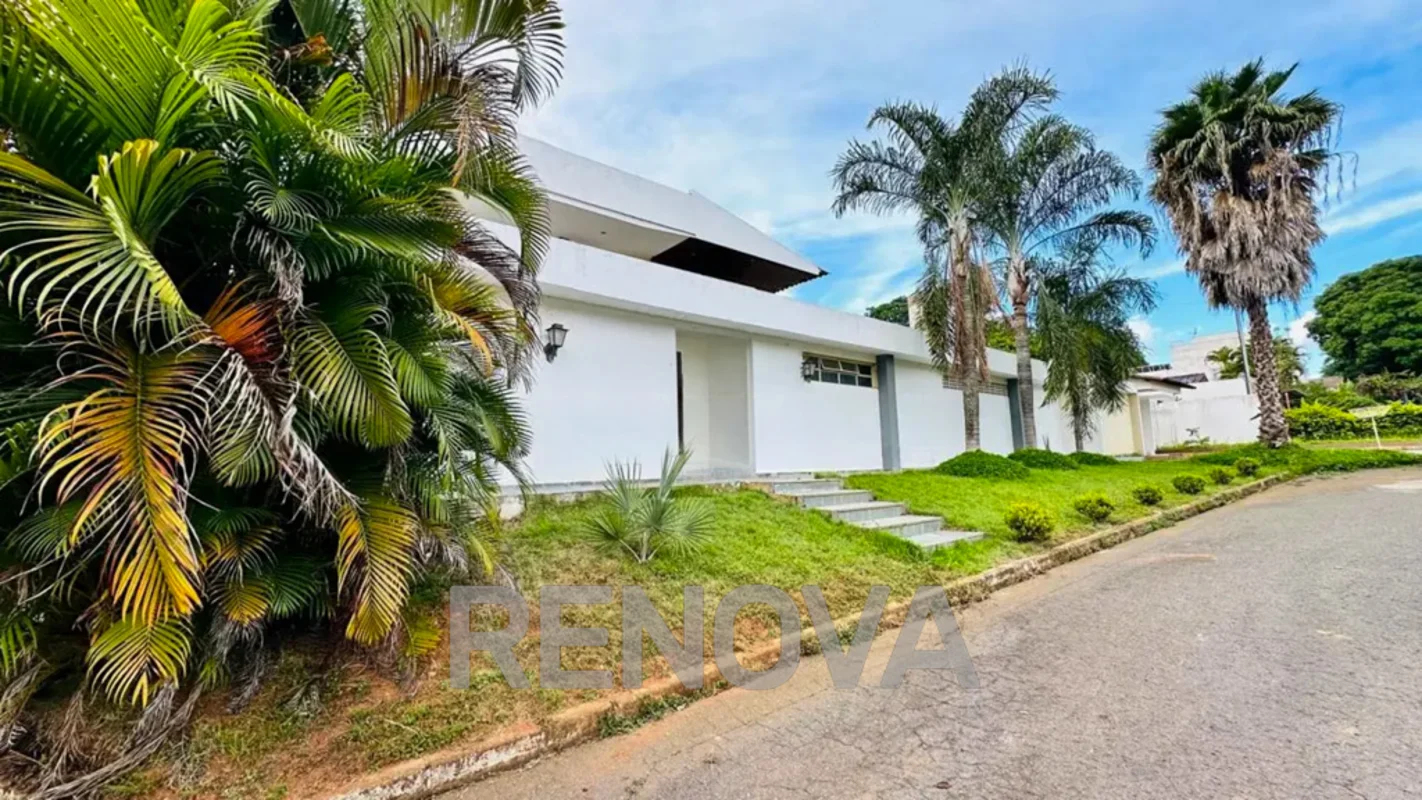 Excelente casa térrea em contra-ponta de picolé na SHIN QL 08, considerada por m...