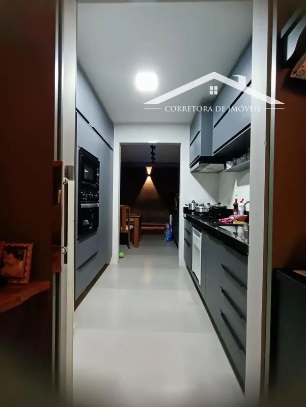 CASA DESOCUPADA! VENDE-SE Casa Nova reformada, posição solar perpendicular, Gara...