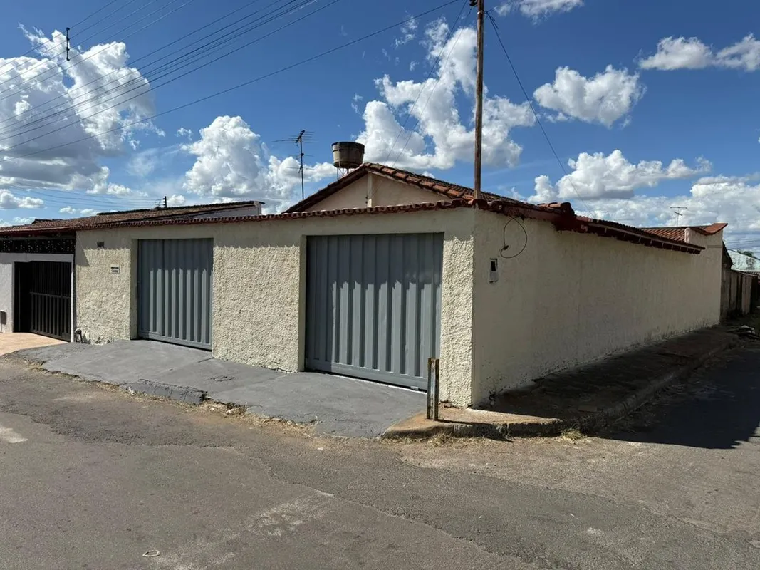  CASA À VENDA EM TRINDADE VILA REDENÇÃO Viva ou invista em uma das cidades mais ...
