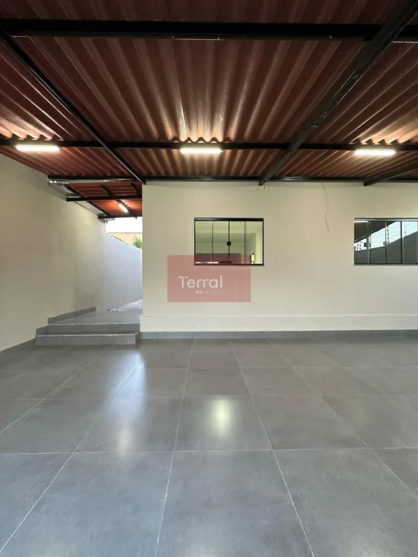 Casa térrea três quartos no Jardim Alphaville.Casa toda reformada com cômodos am...