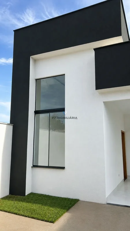 Casa a venda no Jd. ItapuãExcelente casa de 3 quartos sendo uma suíte, sala com ...