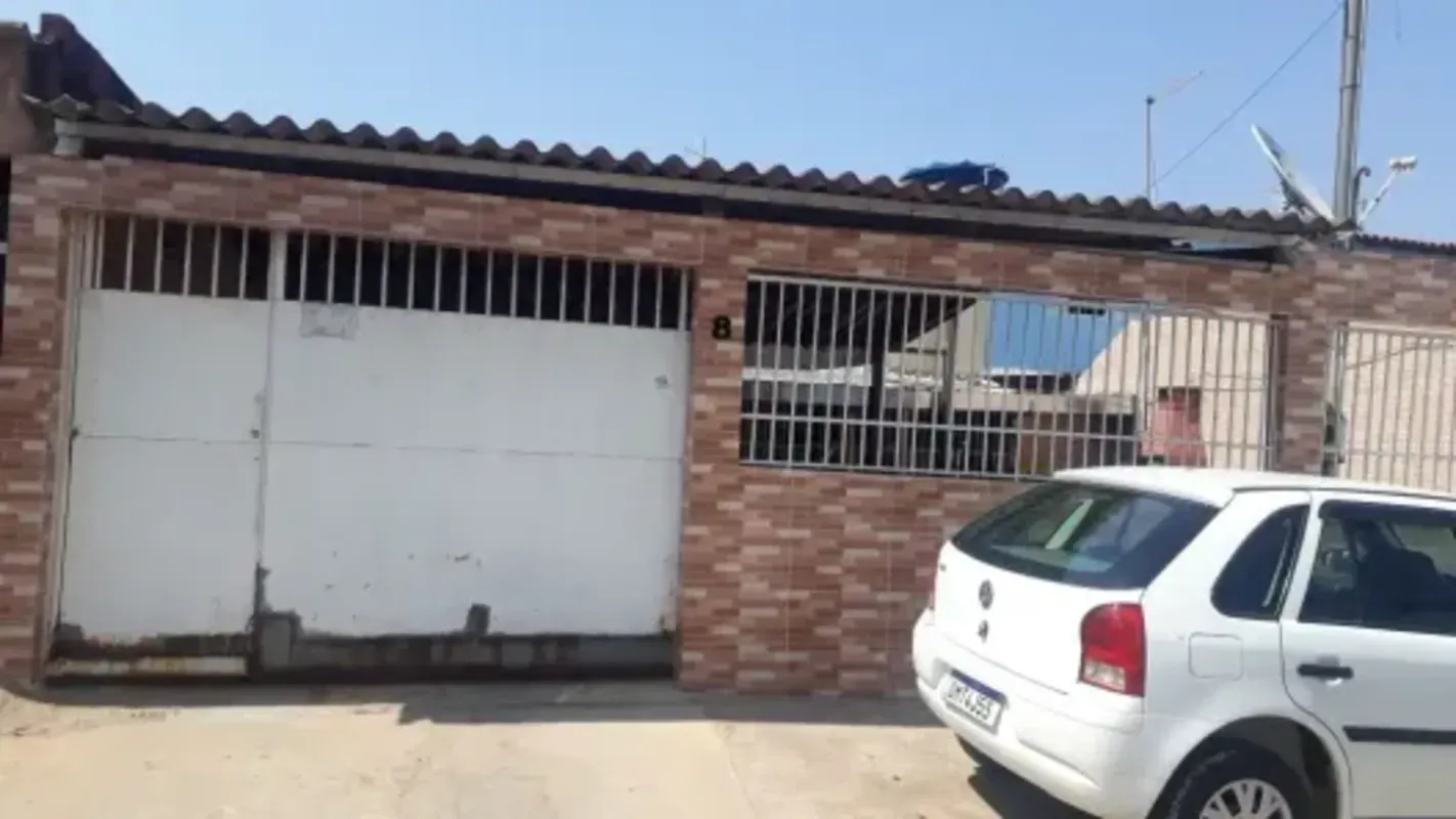 L.HENRIQUE VENDE AGIO BARATO 115 MIL CASA DE 02 QUARTOS ,SENDO 1 SUITE, FORRADA ...