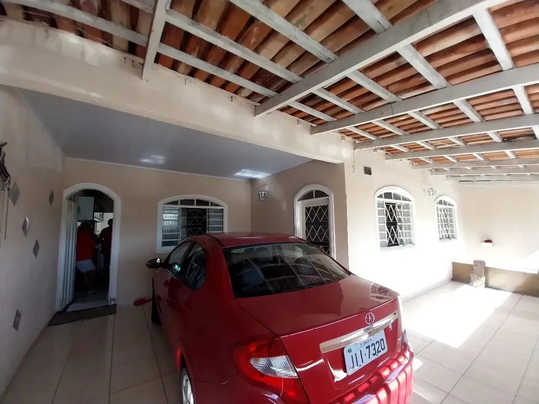 L.HENRIQUEVENDE EXCELENTE CASA 3 QUARTOS , ACEITA FINANCIAMENTO 3 quartos, sala,...