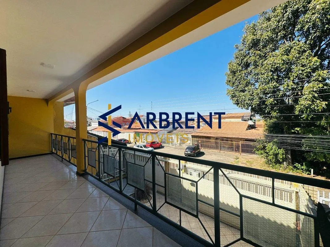 Vende casa na QE 32 Guará II, com HABITE-SE, unindo conforto, sofisticação e exc...