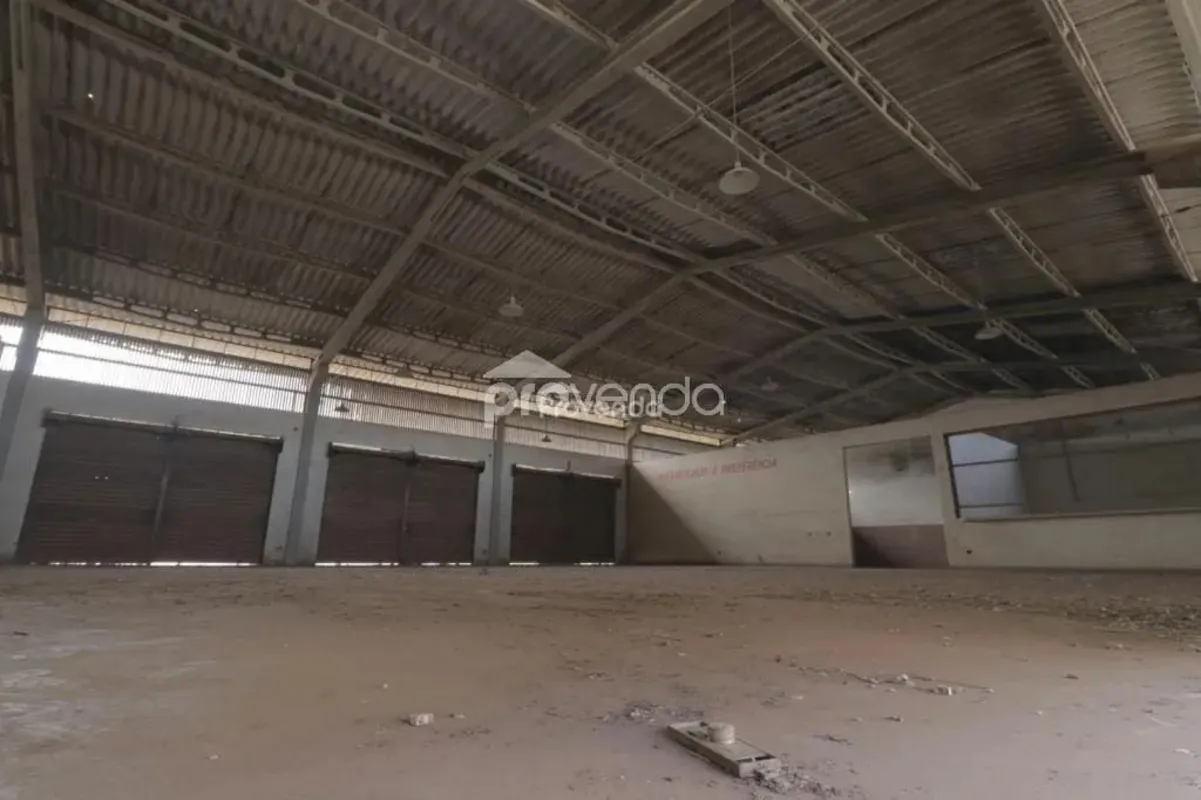 Galpão Comercial à Venda na Avenida Rio Verde - Jardim Helvécia Área Total de 3....