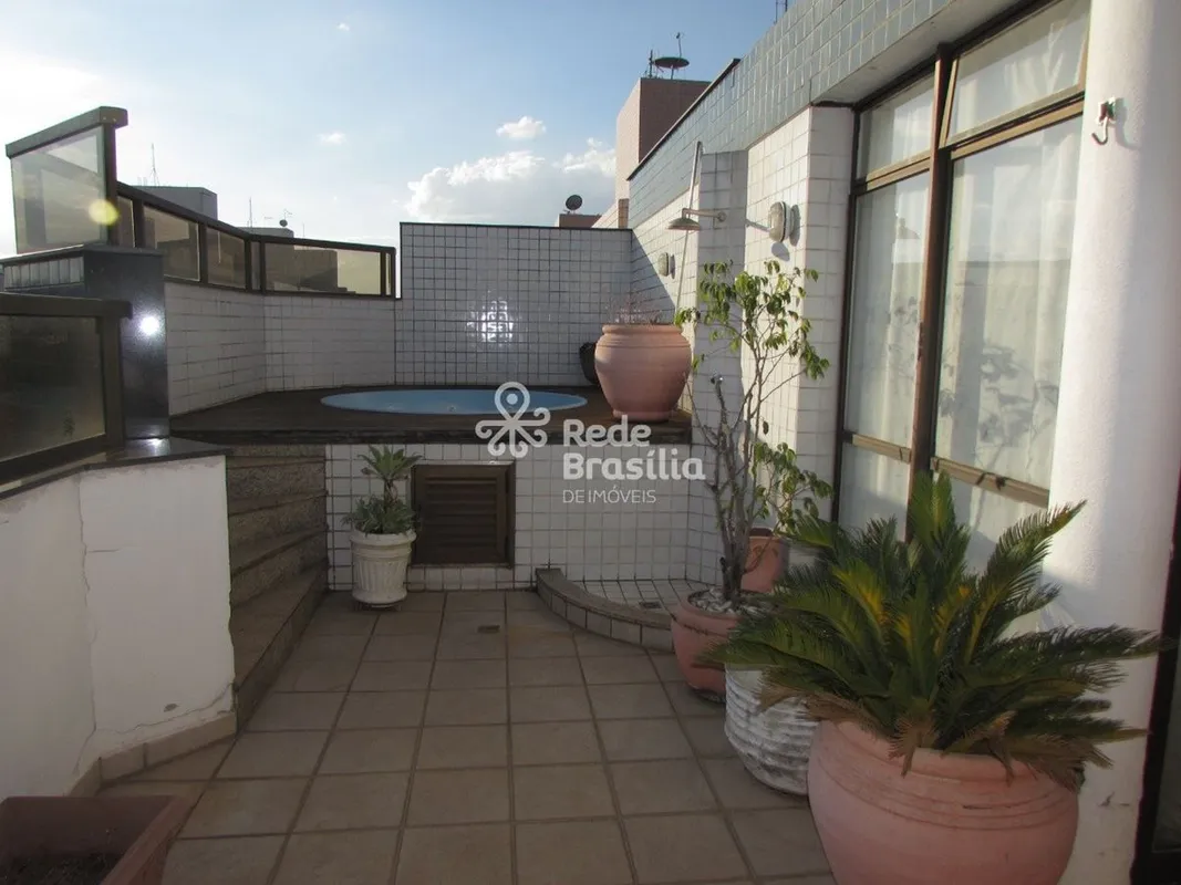 SQN 213, Asa Norte, Brasília/DFCobertura duplex exclusiva, com vista livre, exce...