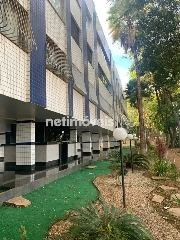 Apartamento vazado, com excelente ventilação natural e iluminação cruzada, local...