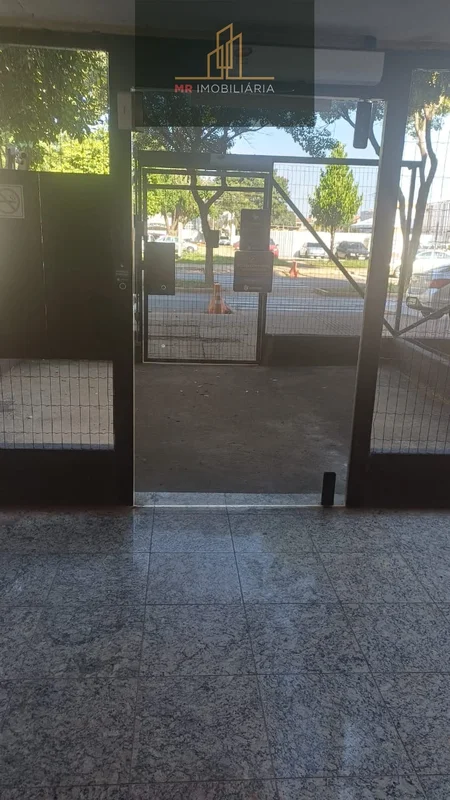 Descubra um excelente apartamento de 2 quartos, sendo 1 suíte, no coração de Gua...