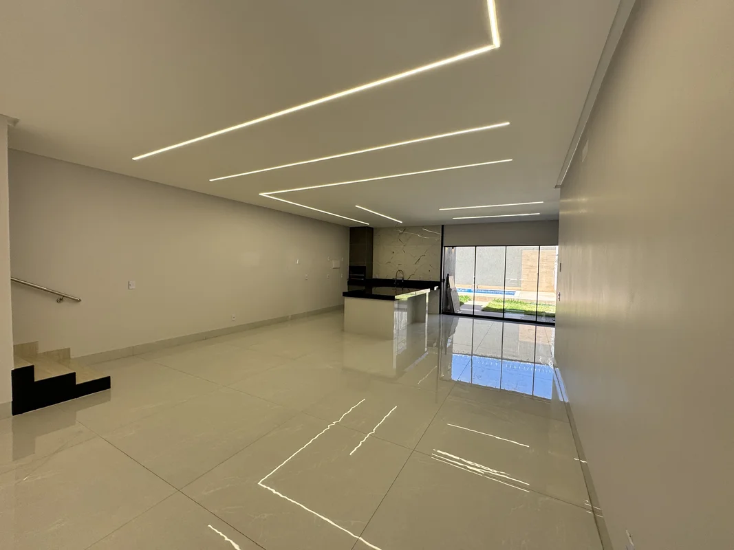 - Lindo Sobrado Novo com 3 Suites Plenas - Jd Atlântico . - Características Prin...