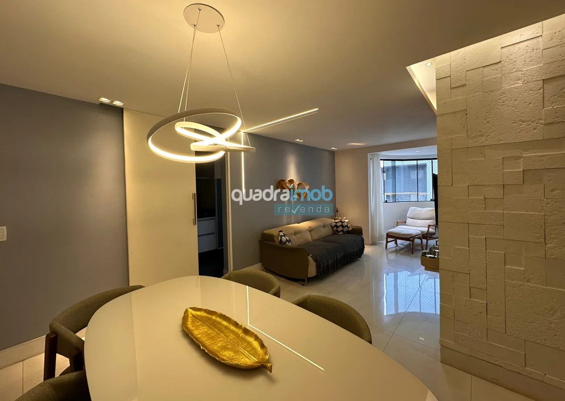 Ótima cobertura ideal para quem busca conforto e sofisticação!Reformada, o imóve...