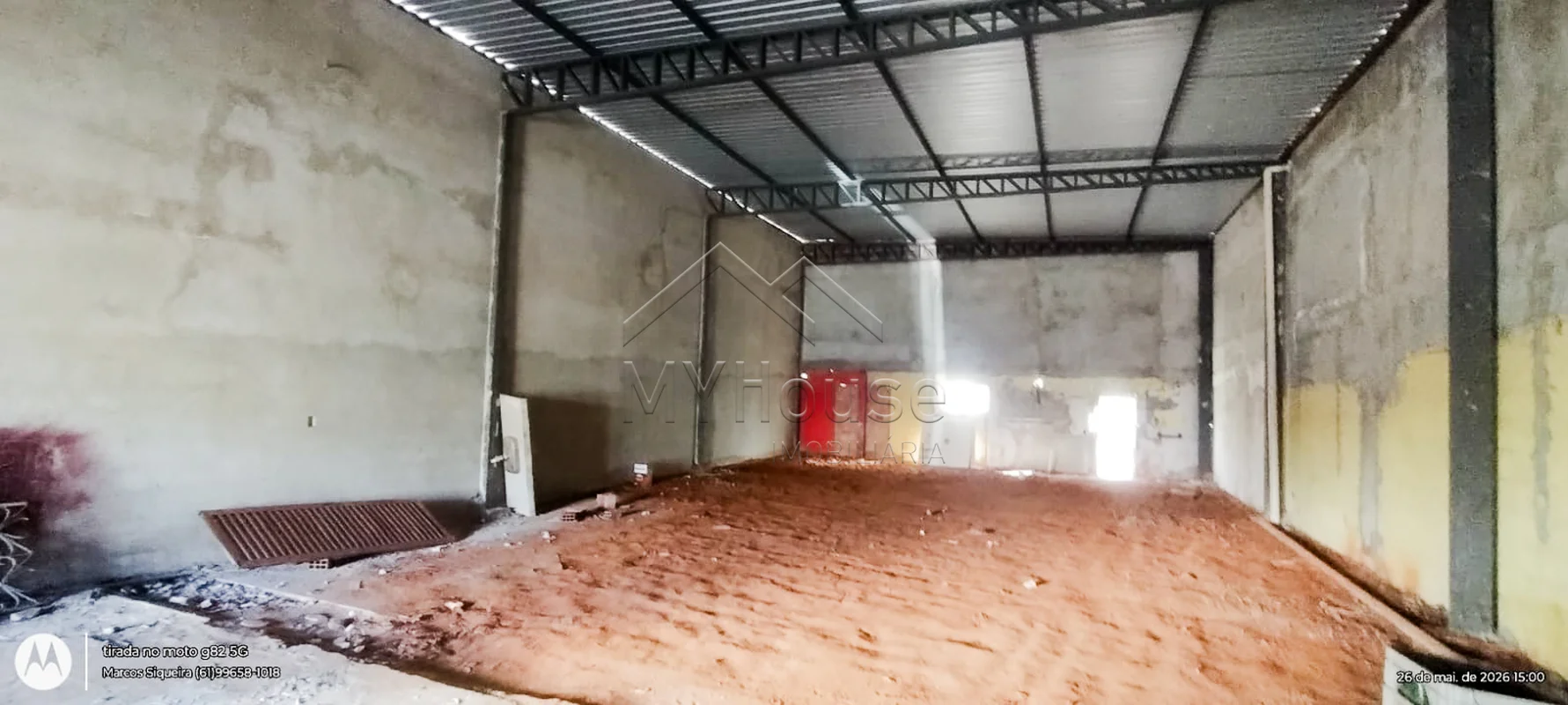 Vende-se GALPÃO com telhado novo- área de 235 m2 construida- área total 300 m2- ...