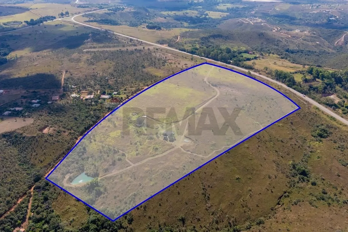 Sítio de 15 ha na DF 190, beira pista.Área total: 15 hectares e 61 ares (aprox. ...