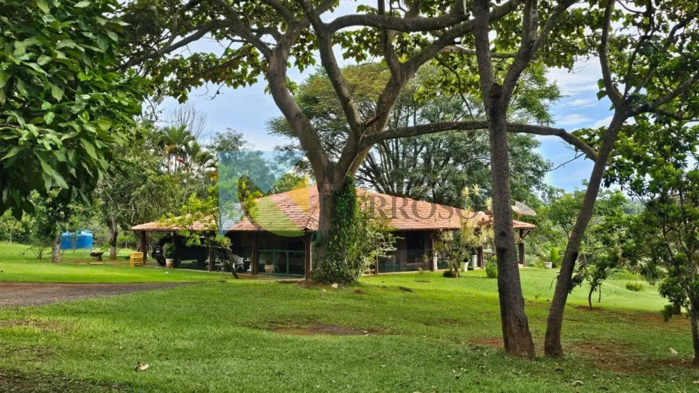 EXCELENTE OPORTUNIDADE RURAL - 4,9 HECTARES COM RIACHO, ESTRUTURA COMPLETA E GRA...