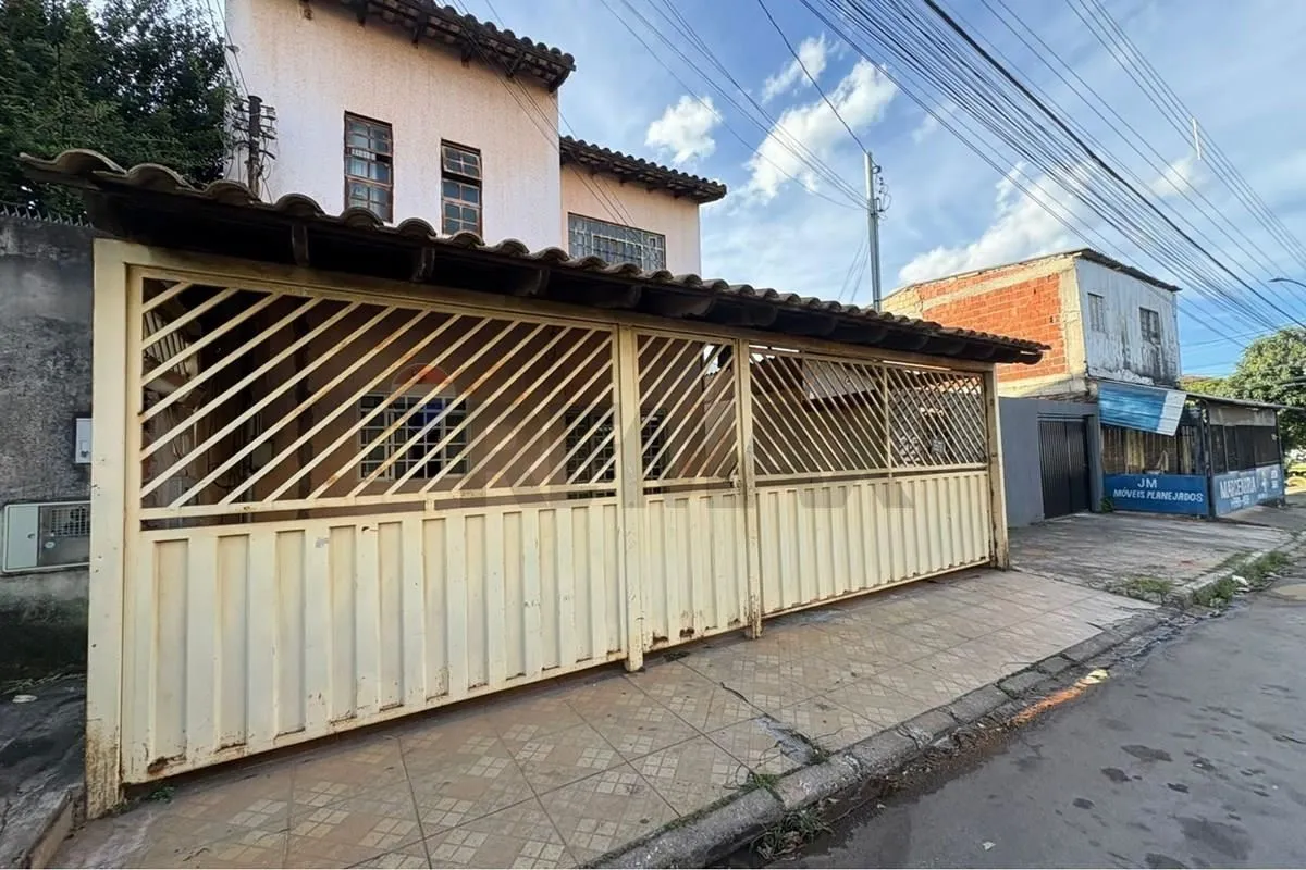 Excelente oportunidade para investidores no Riacho Fundo II!Sobrado com excelent...