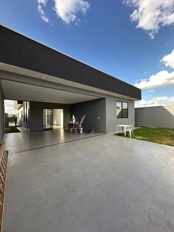 ?? CASA DUPLEX DE ALTO PADRÃO | SETOR GARAVELO ?? Localização: Setor Garavelo – ...