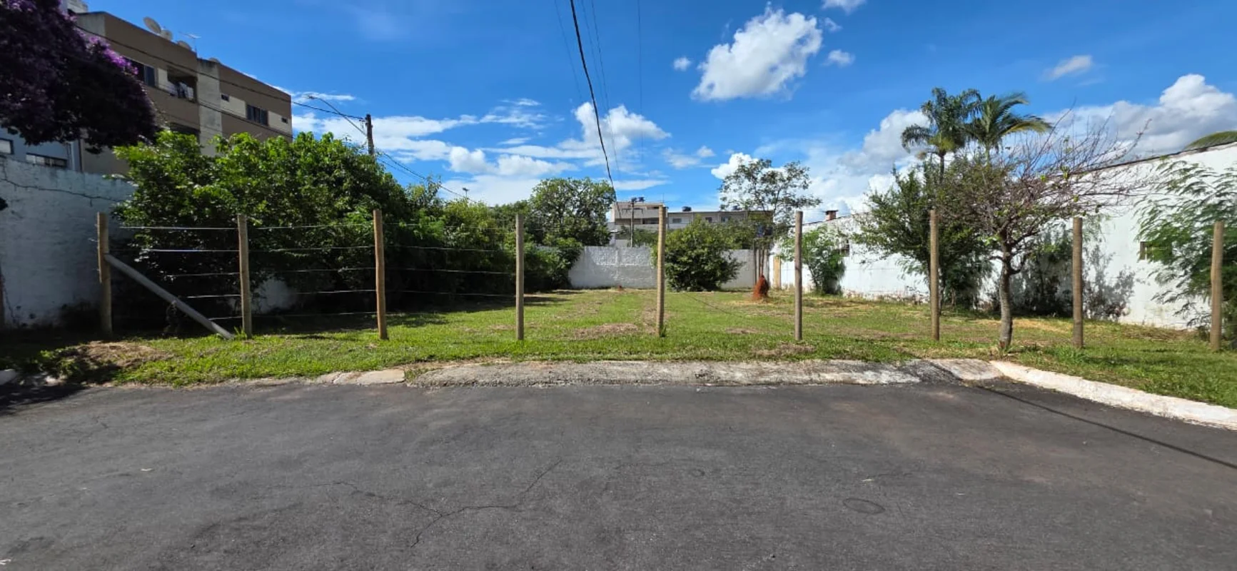 Lote à venda no Condomínio Jardim IpanemaExcelente oportunidade para morar ou in...