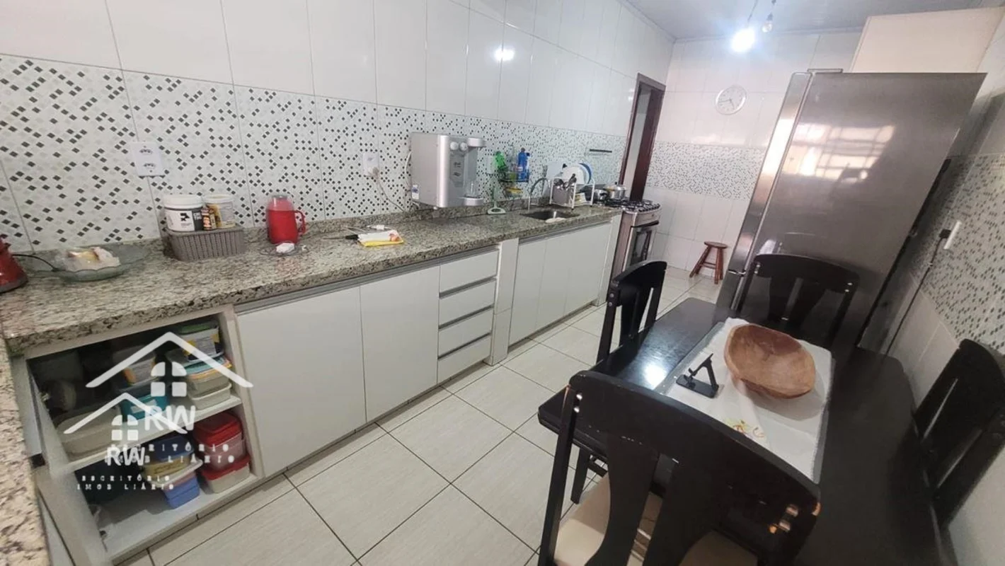Descubra esta charmosa casa pronta para morar na Quadra 308, Recanto das Emas, D...